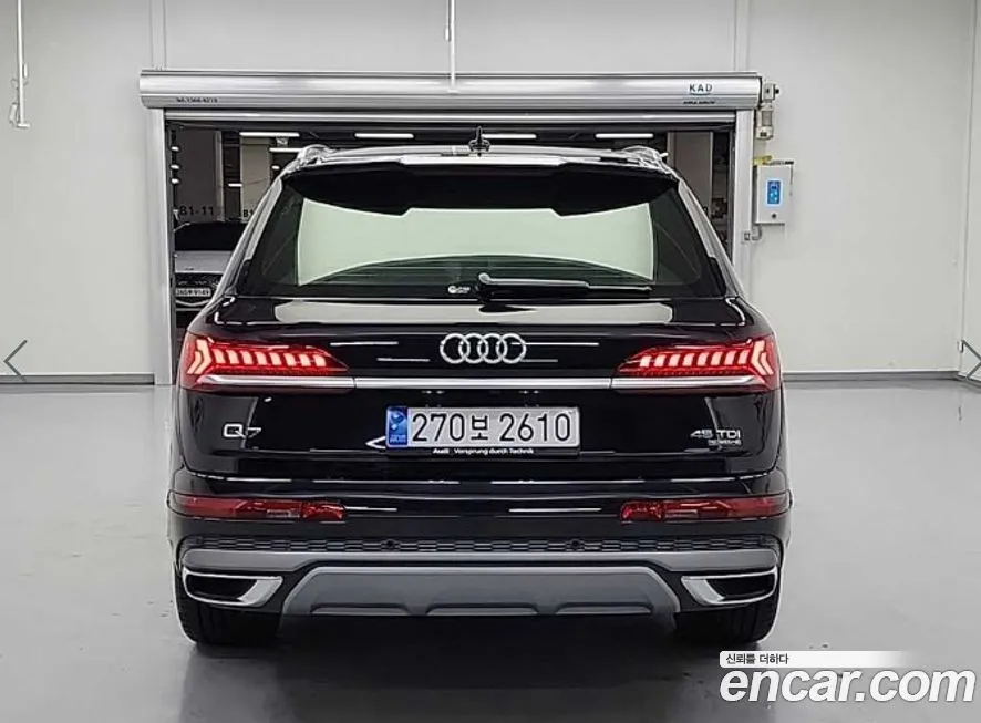 Audi Q7 — фото 2