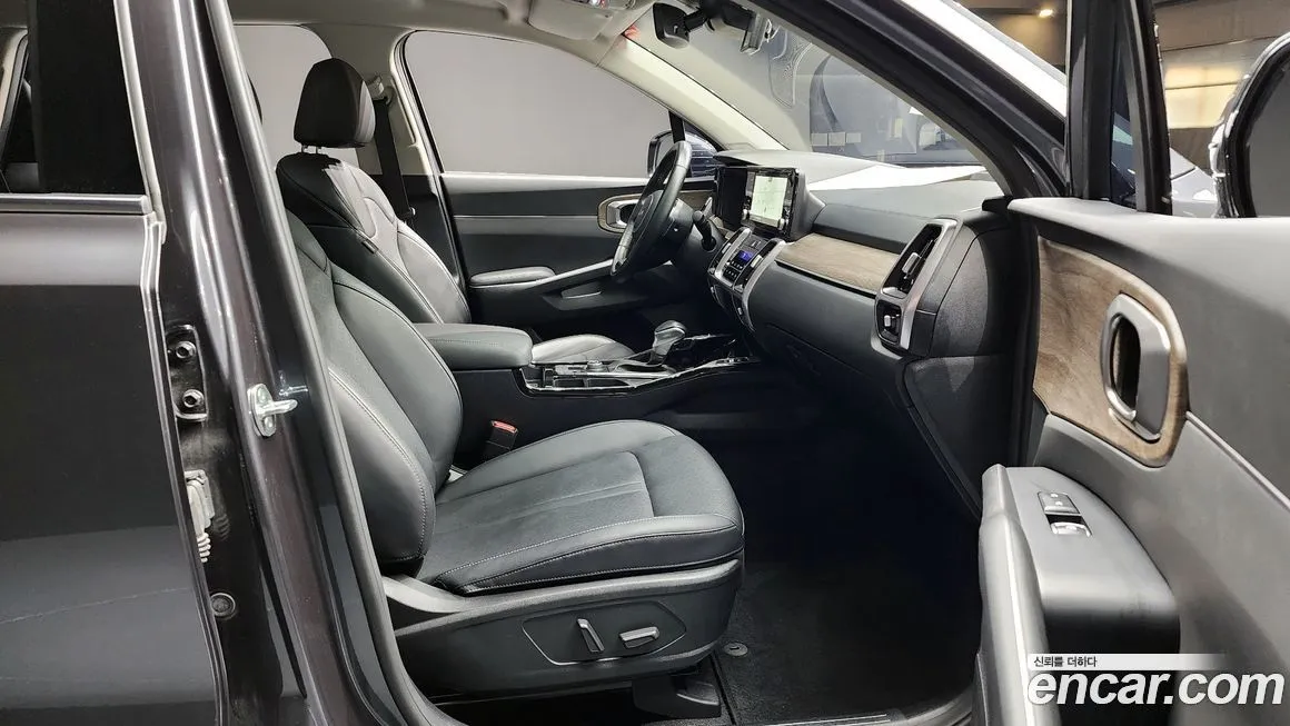 Kia Sorento — фото 10