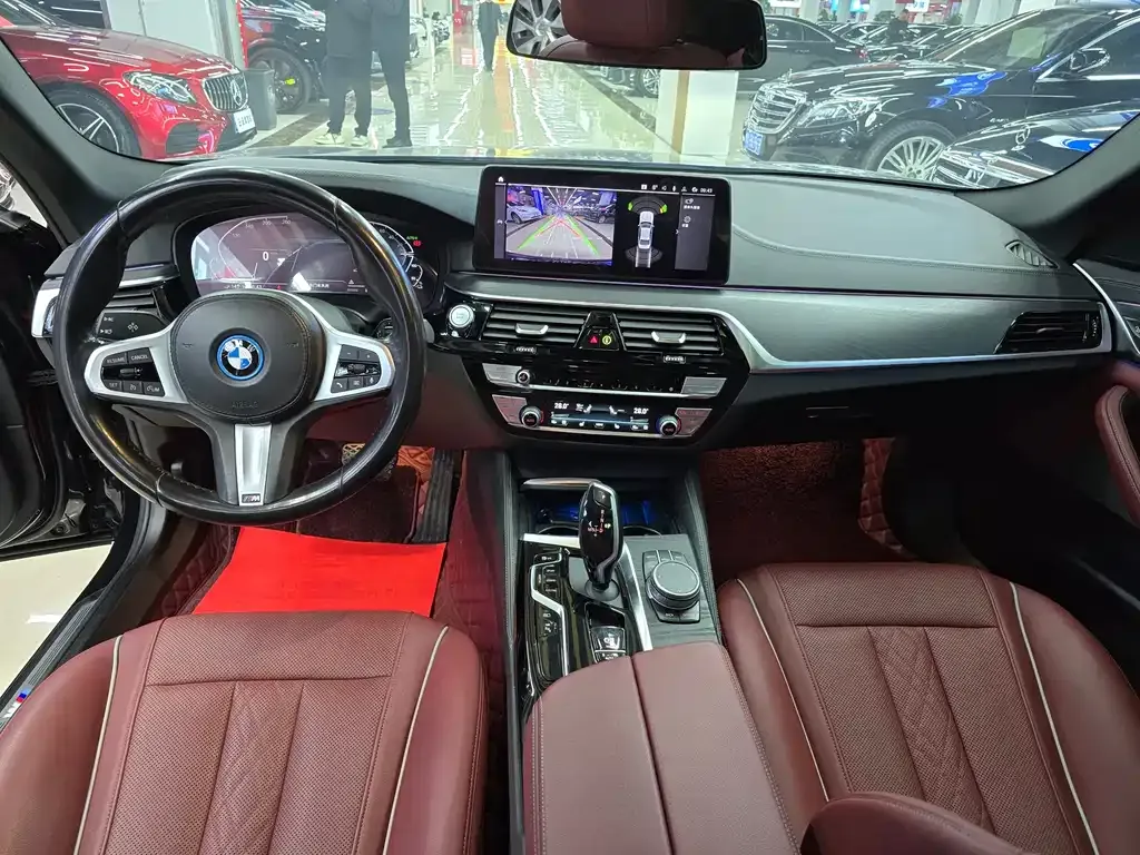 BMW 5 Series New Energy — фото 2