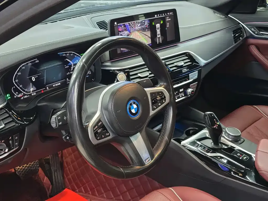 BMW 5 Series New Energy — фото 7