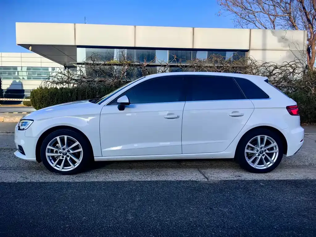 Audi A3 2021 из CN, фото 2