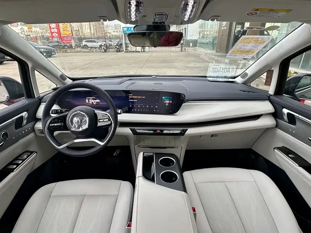 Buick GL8 Hybrid — фото 3
