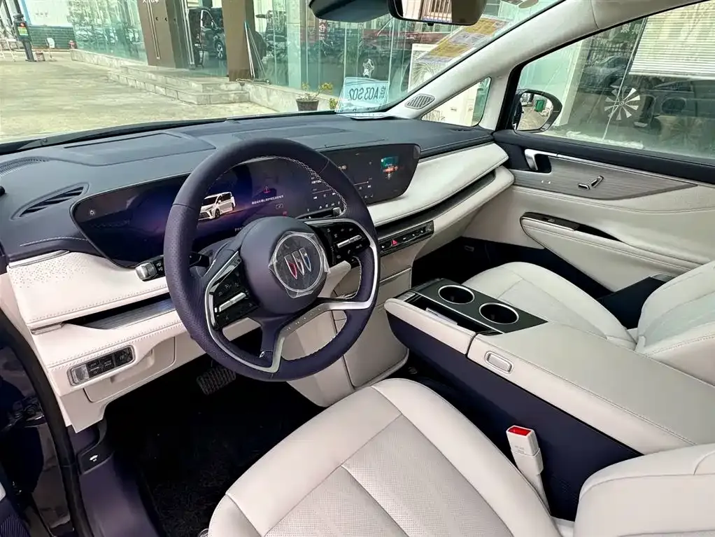 Buick GL8 Hybrid — фото 5
