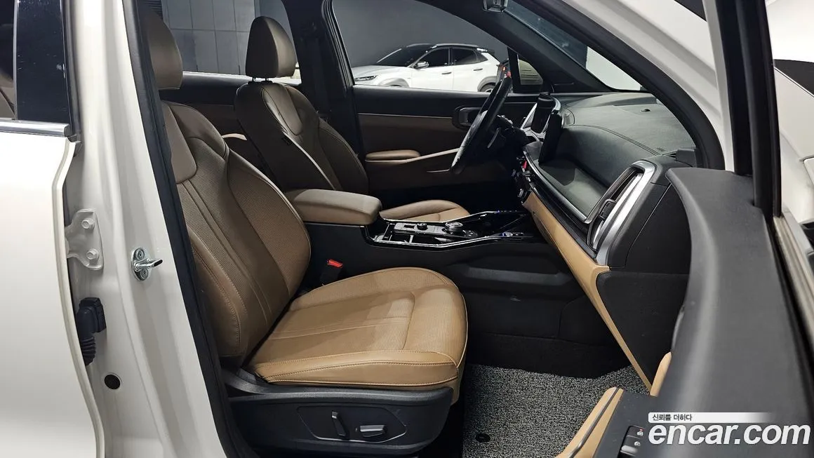 Kia Sorento — фото 7