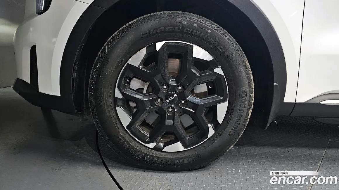 Kia Sorento — фото 6