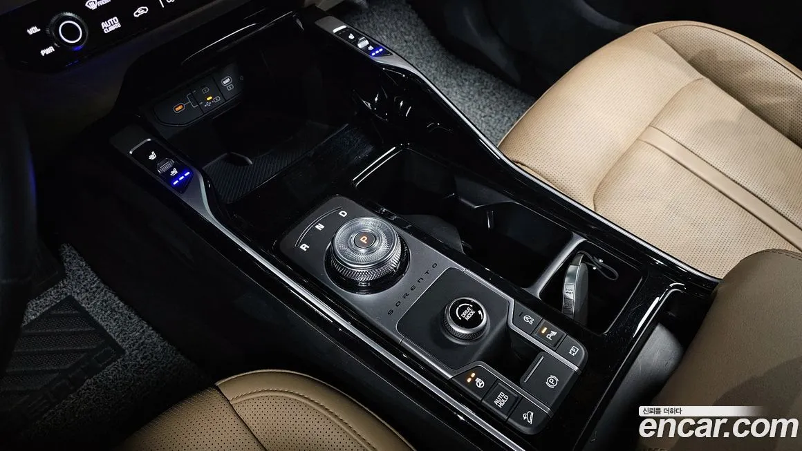 Kia Sorento — фото 10