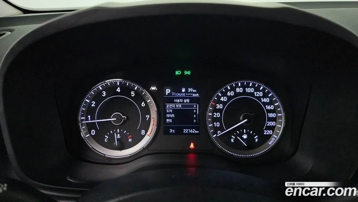 Hyundai Venue — фото 2