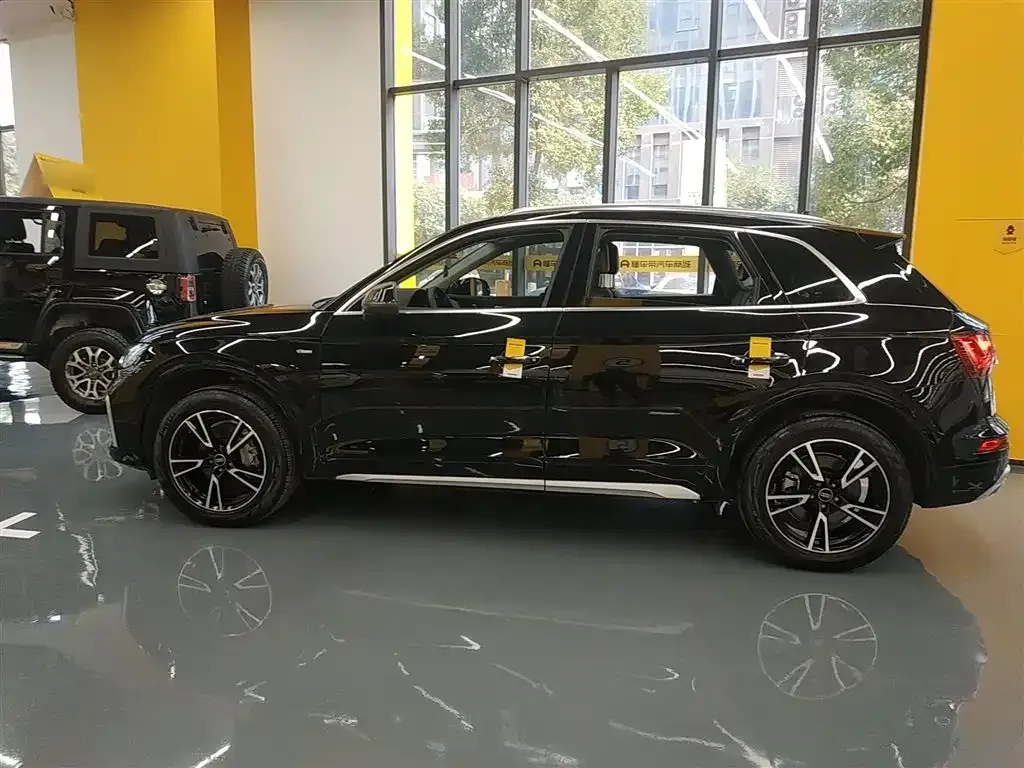 Audi Q5L 2024 из CN, фото 3
