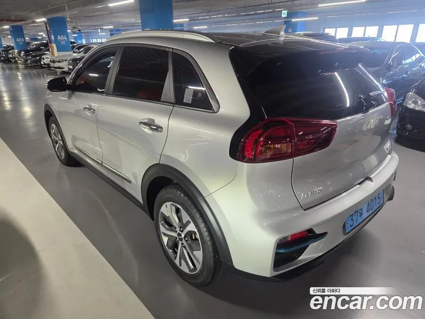 Kia Niro — фото 4
