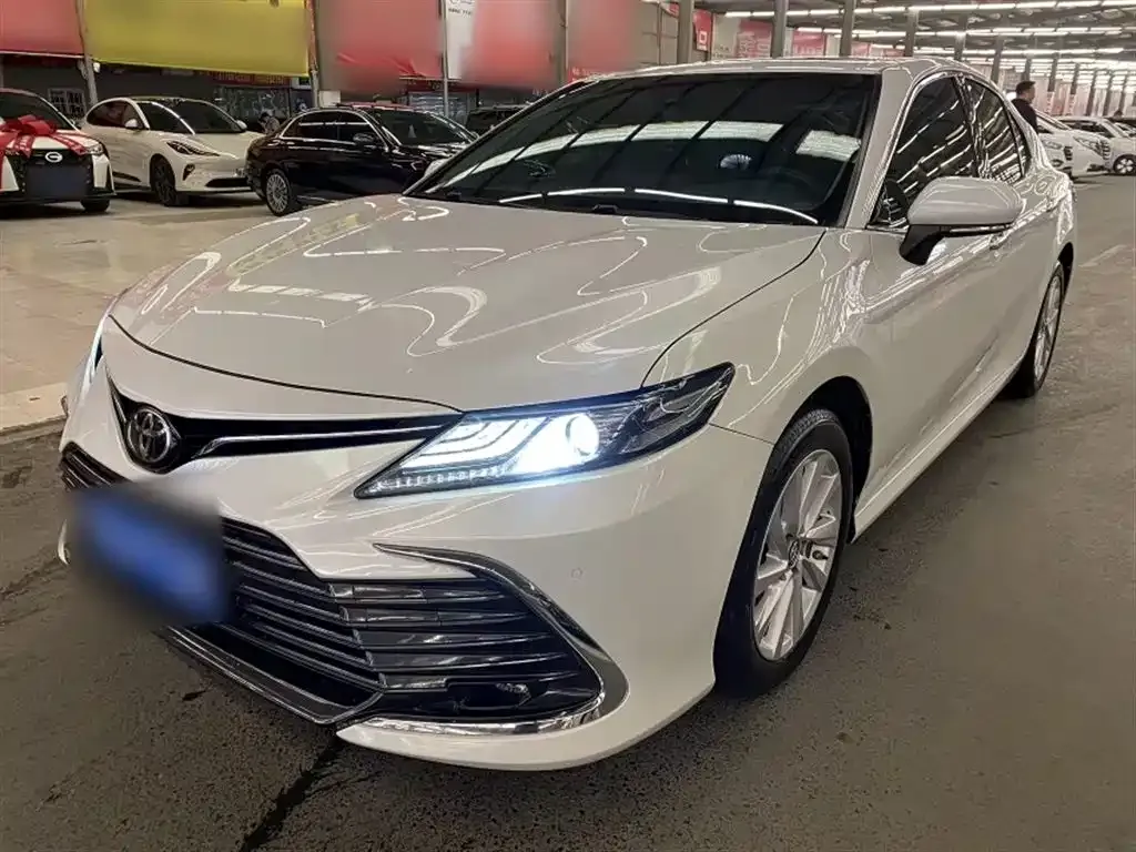 Toyota Camry 2023 из CN, фото 7