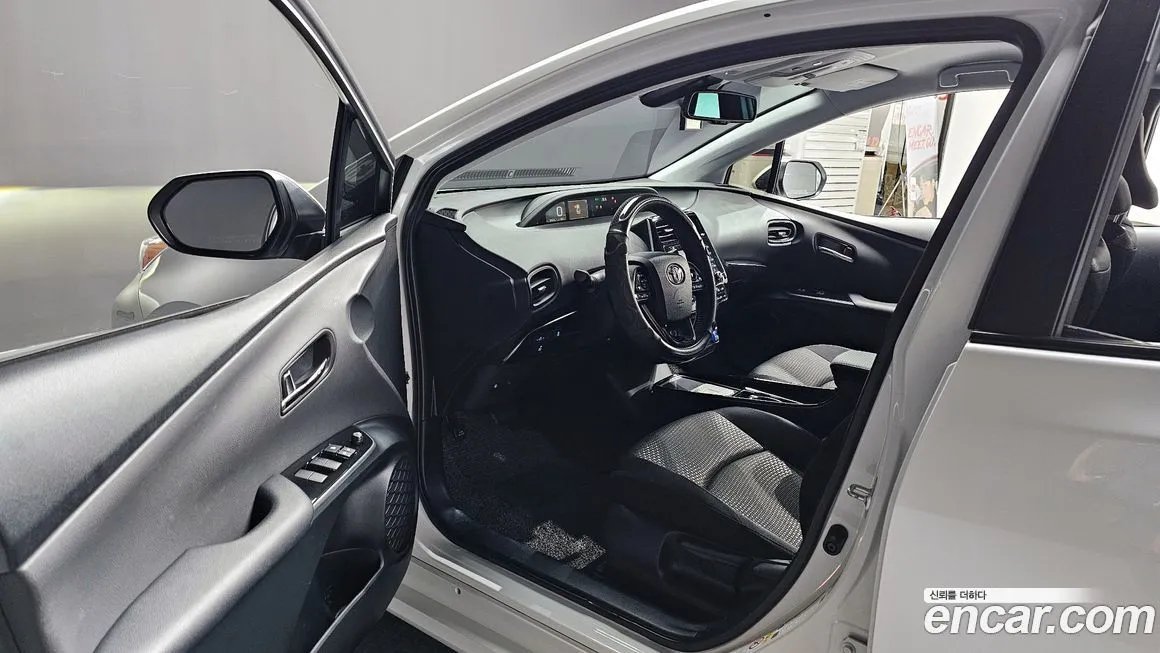 Toyota Prius 2022 из KR, фото 7