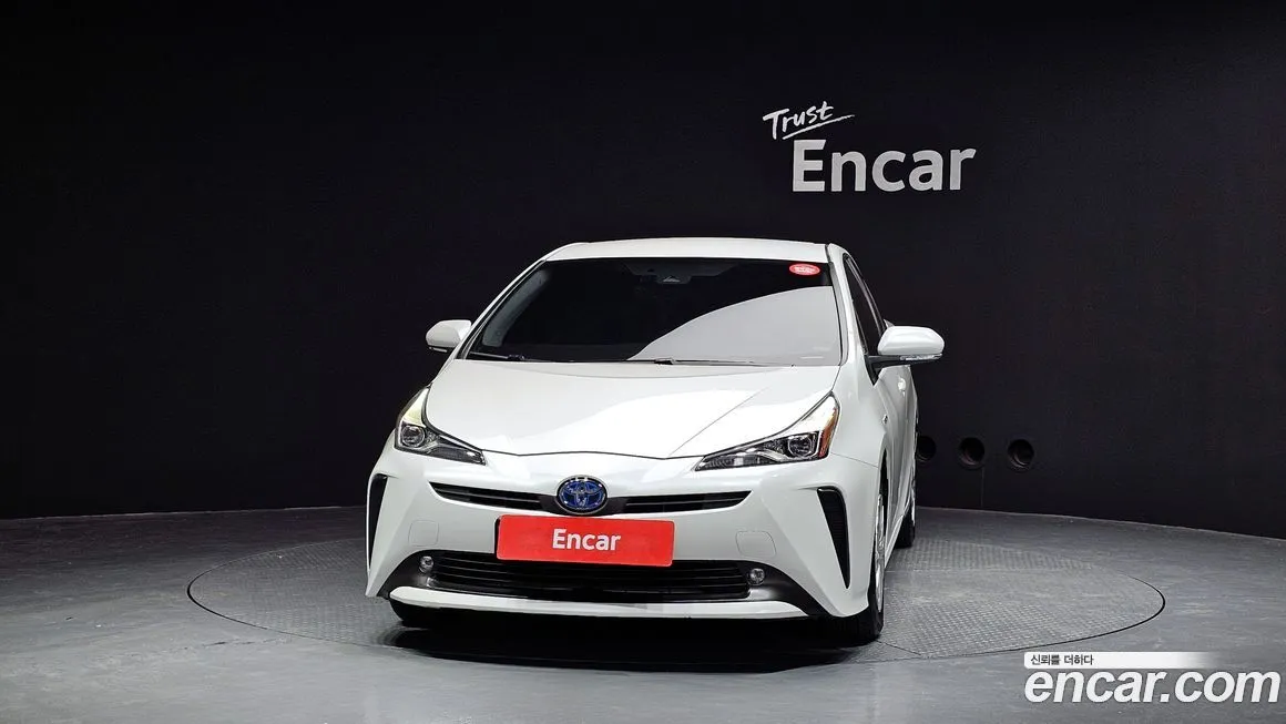 Toyota Prius 2022 из KR, фото 2