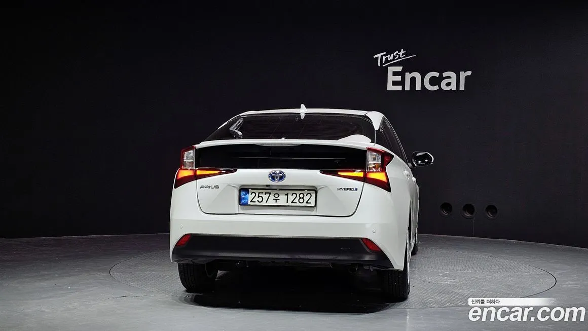 Toyota Prius 2022 из KR, фото 4