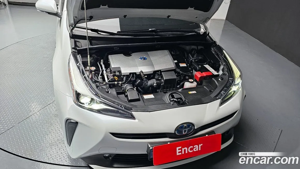 Toyota Prius 2022 из KR, фото 8
