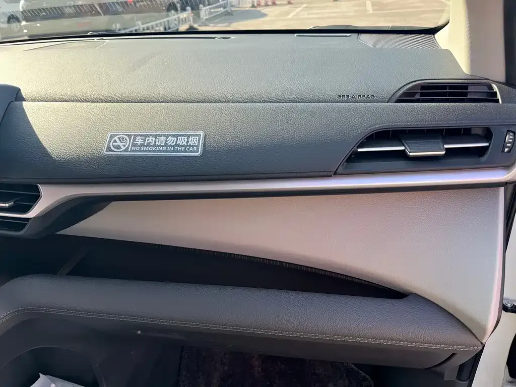 Toyota Sienna 2023 из CN, фото 8