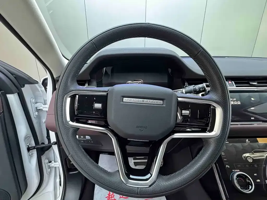 Land Rover Evoque — фото 6