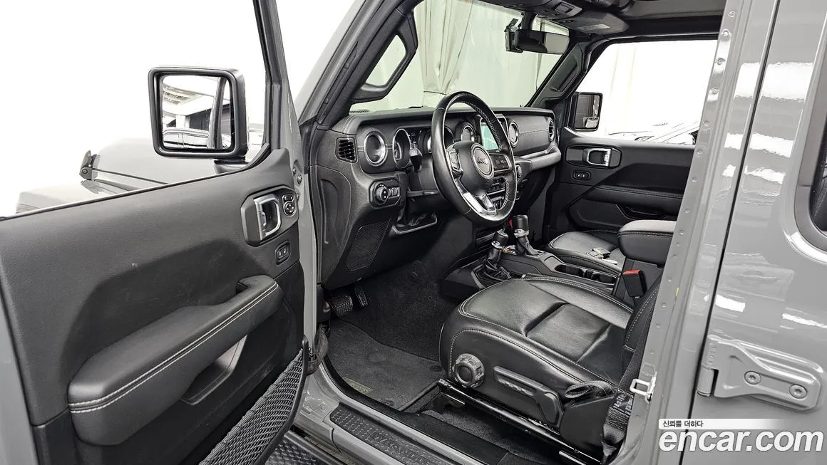 Jeep Wrangler 2022 из KR, фото 8