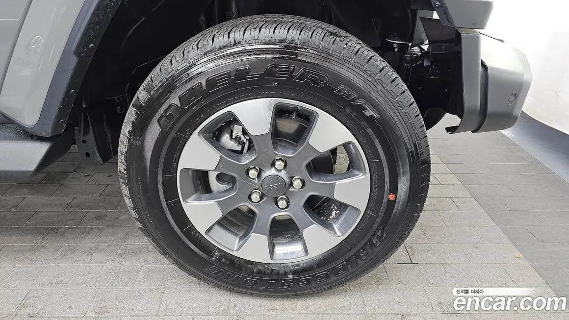 Jeep Wrangler 2022 из KR, фото 9