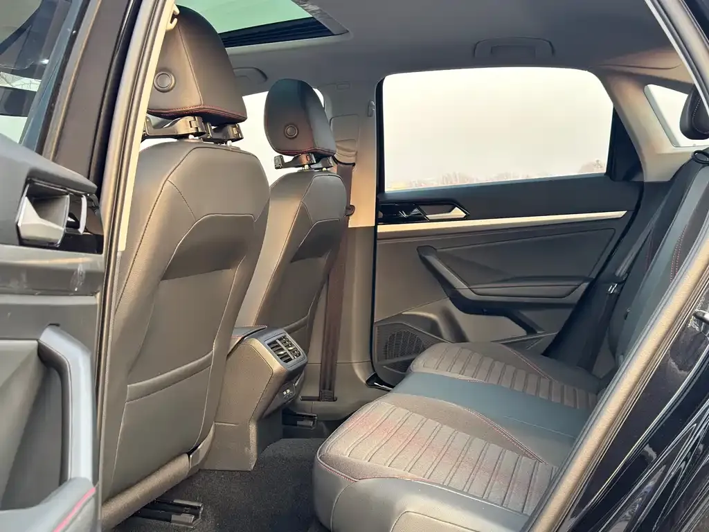 Volkswagen Lavida 2023 из CN, фото 6
