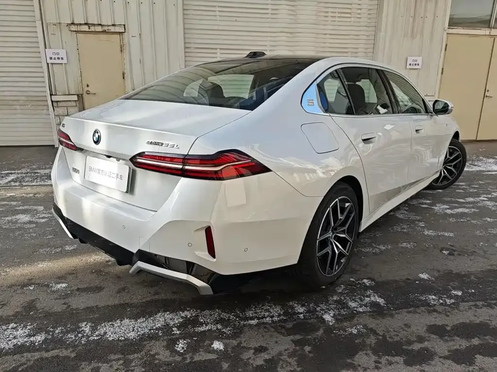BMW i5 2025 из CN, фото 10