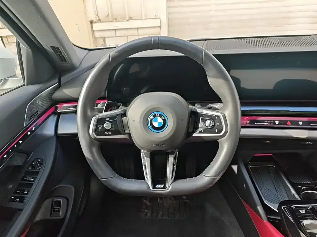 BMW i5 2025 из CN, фото 2