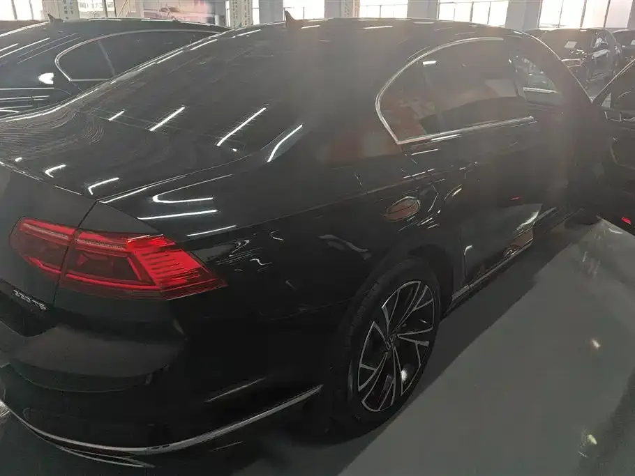 Volkswagen Passat 2022 из CN, фото 8
