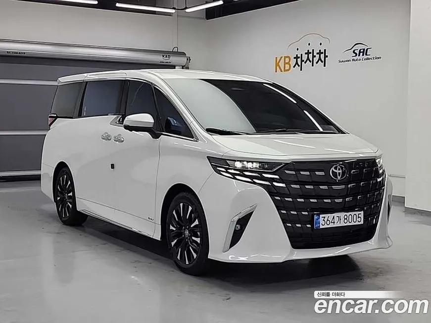 Toyota Alphard — фото 4