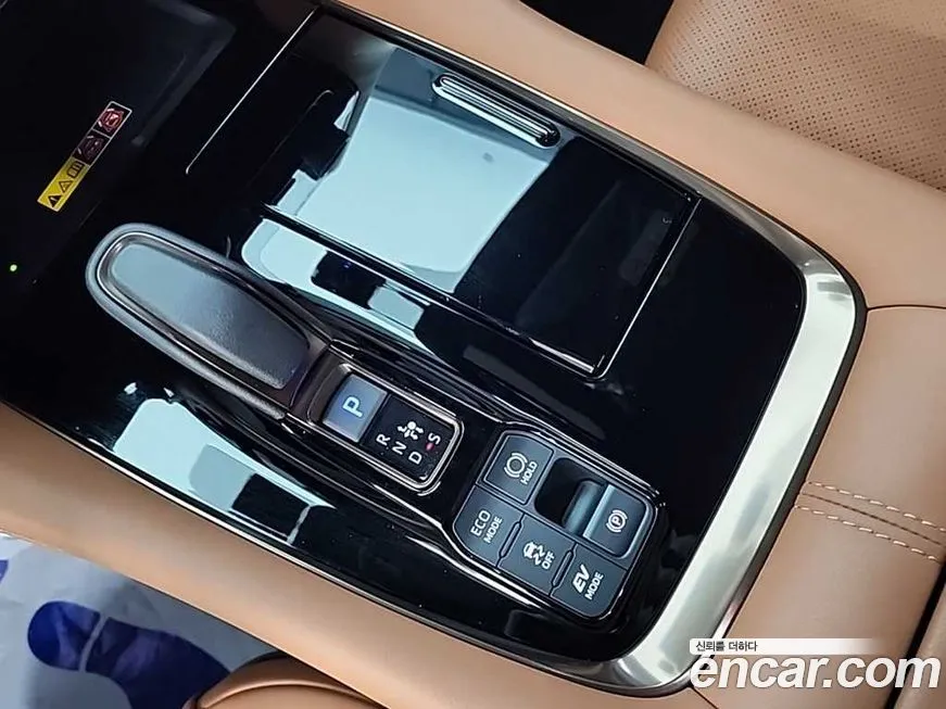 Toyota Alphard — фото 9
