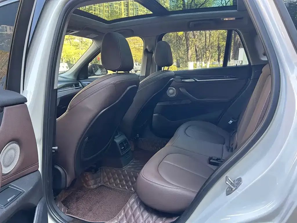 BMW X1 2021 из CN, фото 3