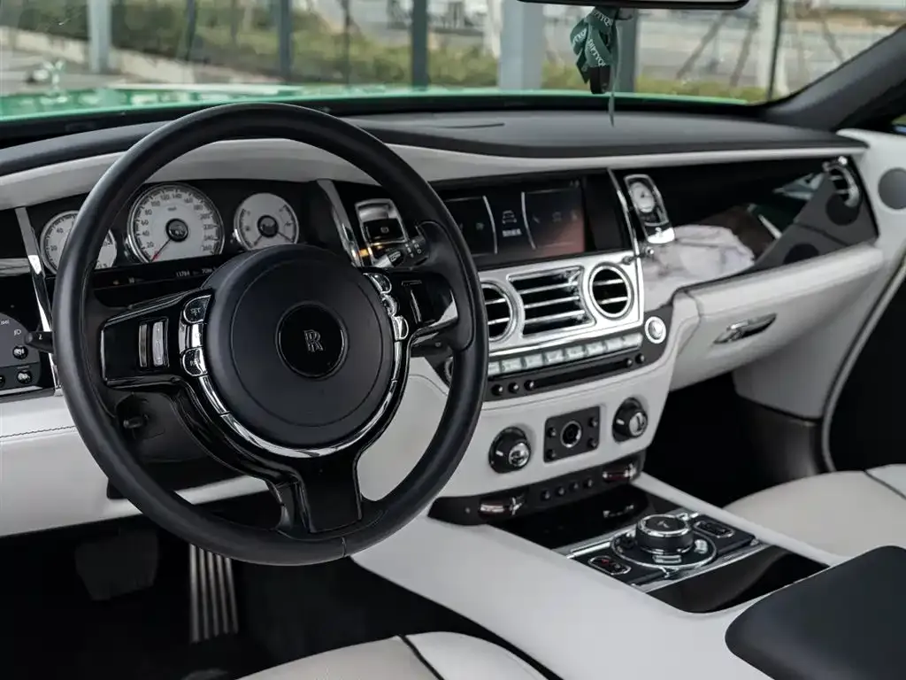 Rolls-Royce Wraith 2024 из CN, фото 2