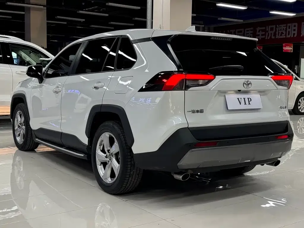 Toyota RAV4 2022 из CN, фото 3