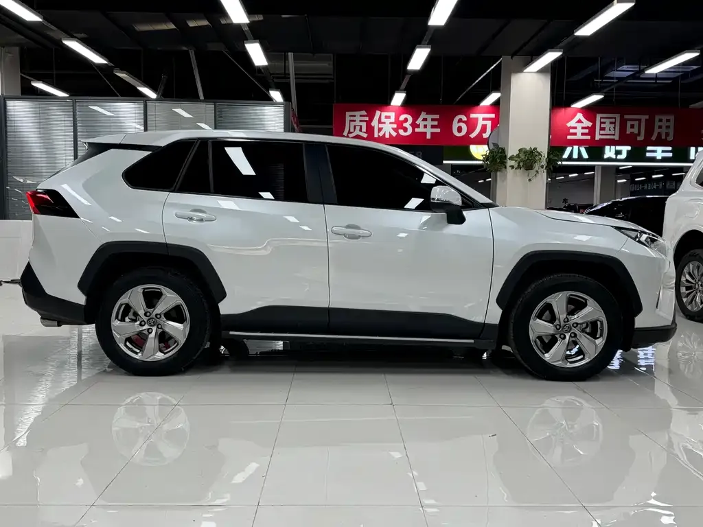 Toyota RAV4 2022 из CN, фото 10