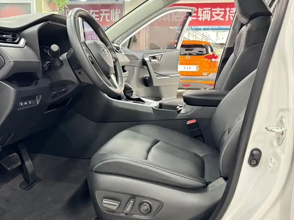 Toyota RAV4 2022 из CN, фото 9