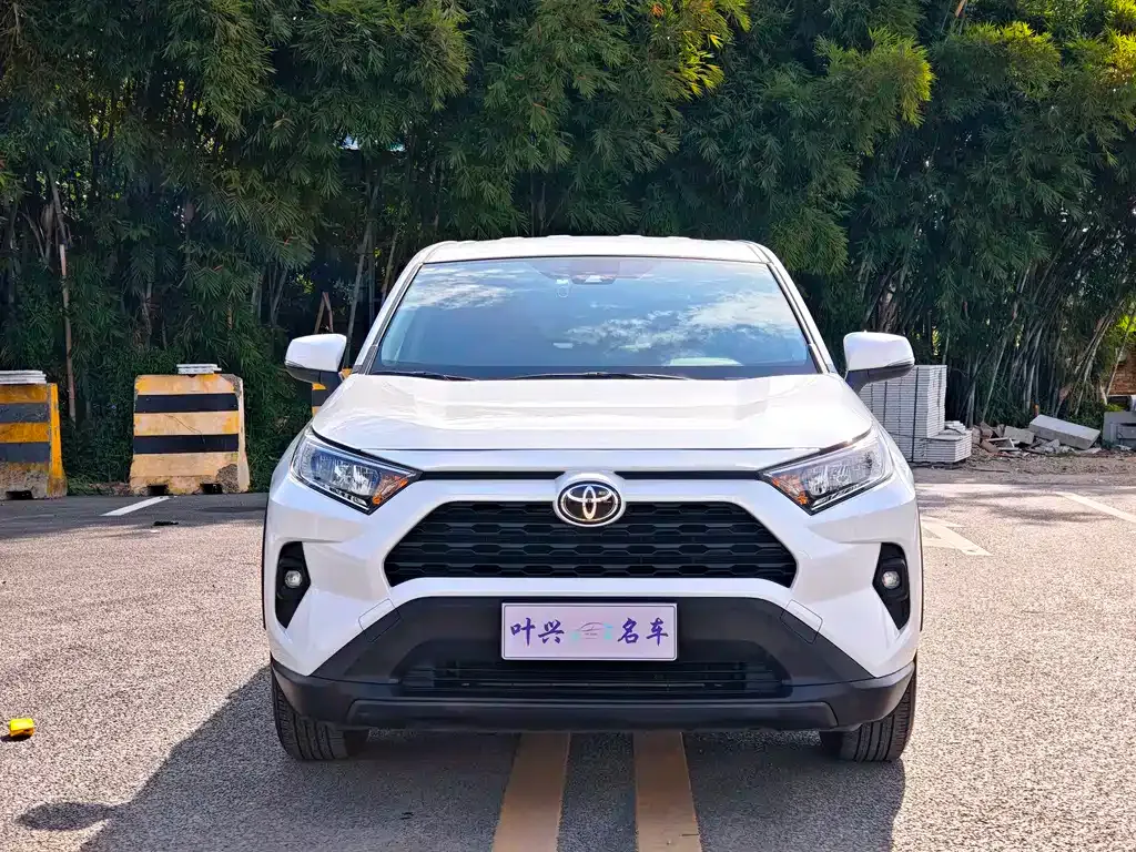 Toyota RAV4 2024 из CN, фото 10