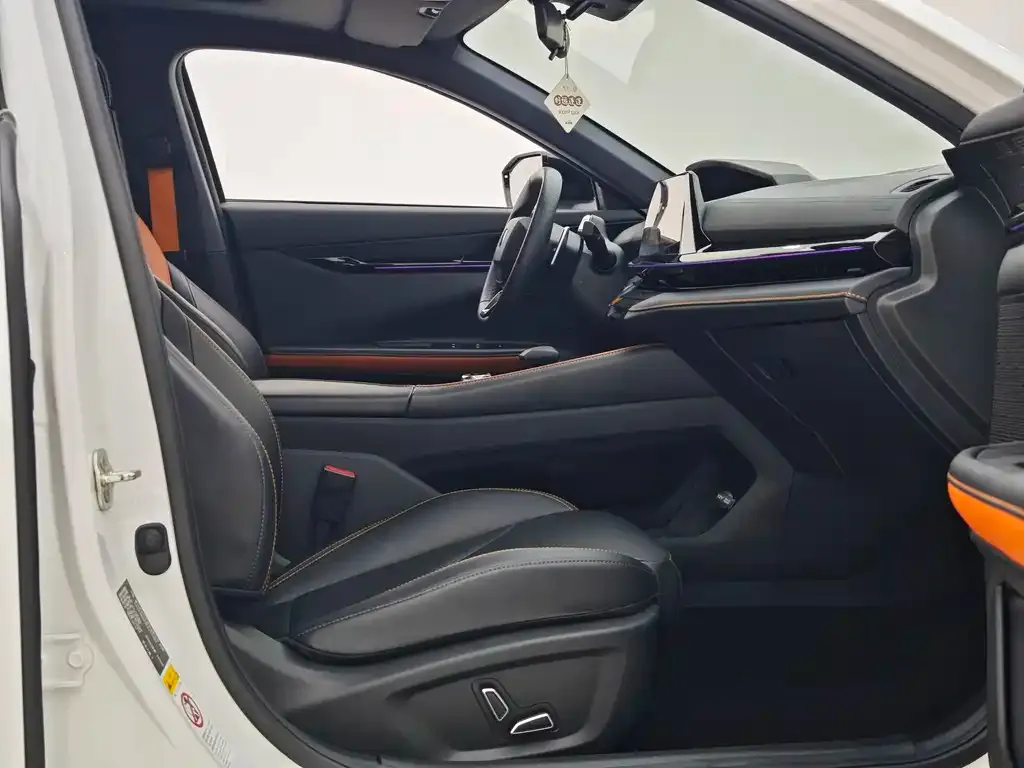 Changan UNI-V 2023 из CN, фото 7