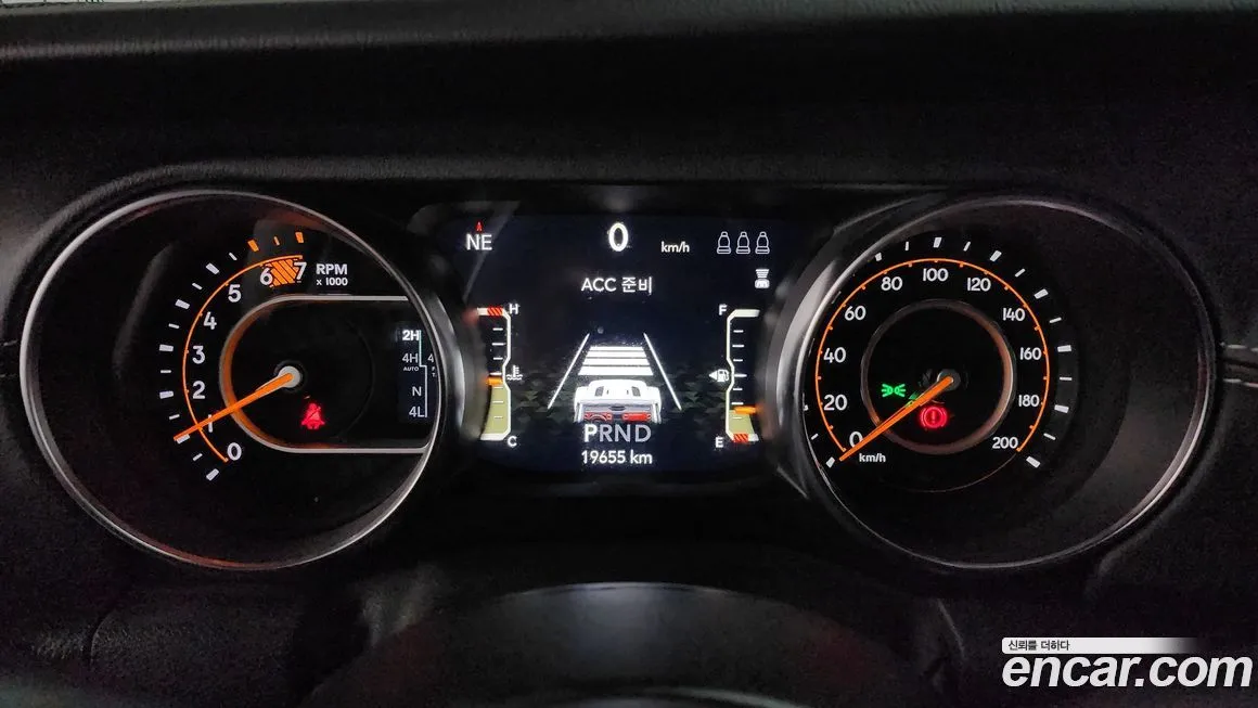 Jeep Wrangler 2022 из KR, фото 8