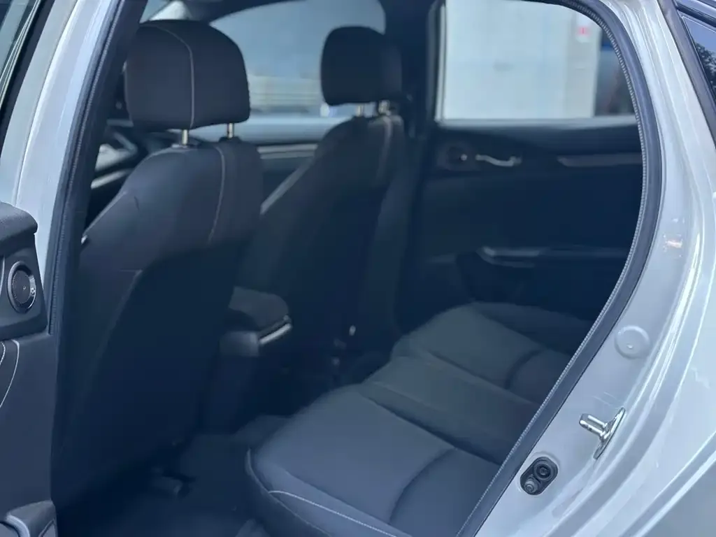Honda Civic — фото 10