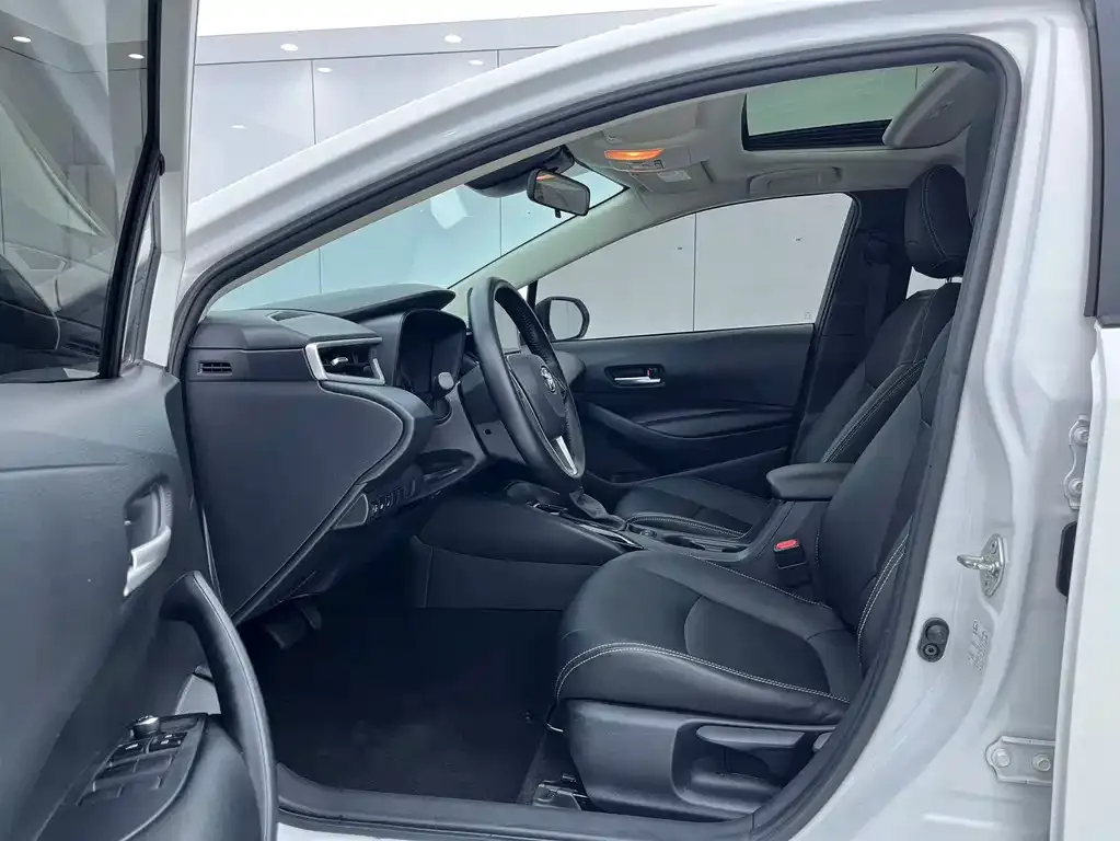 Toyota Corolla 2021 из CN, фото 10