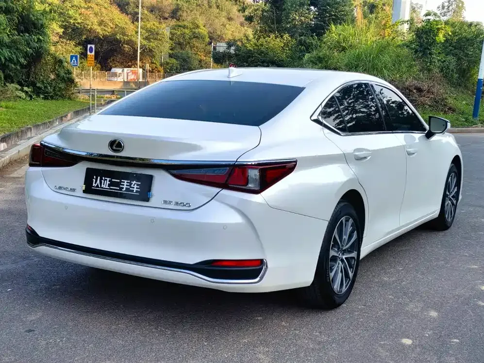 Lexus ES 2024 из CN, фото 4