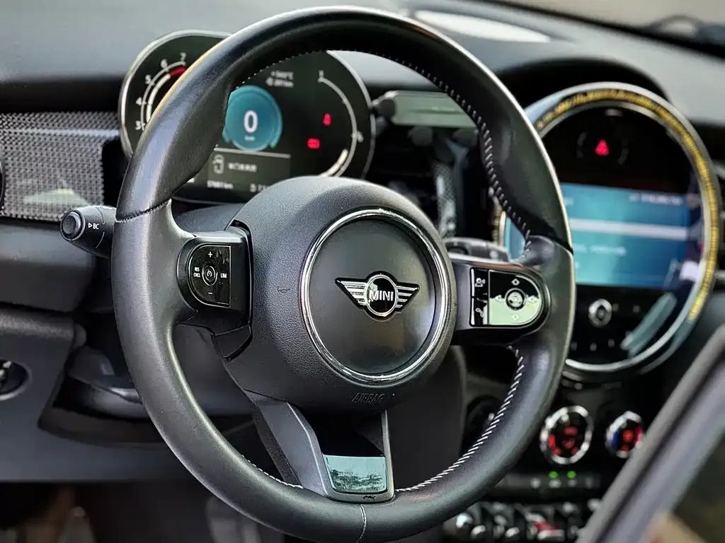 MINI Cooper (3-door) 2021 из CN, фото 3