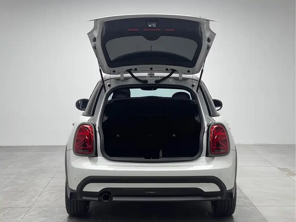MINI Cooper (3-door) 2023 из CN, фото 4