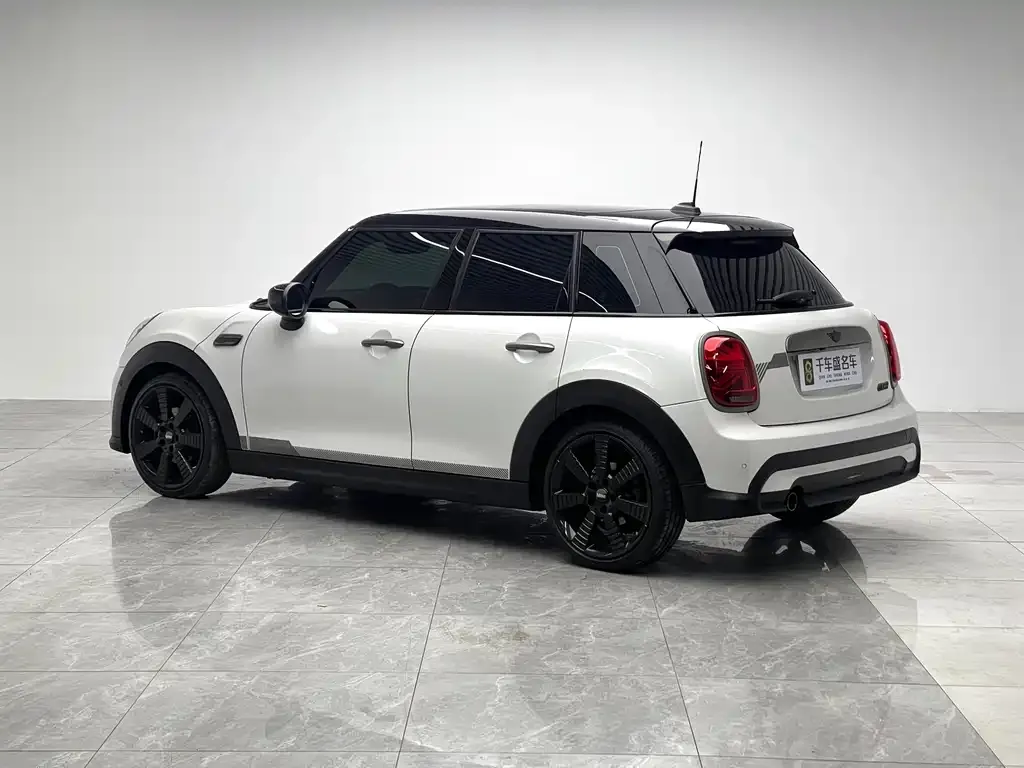 MINI Cooper (3-door) 2023 из CN, фото 8