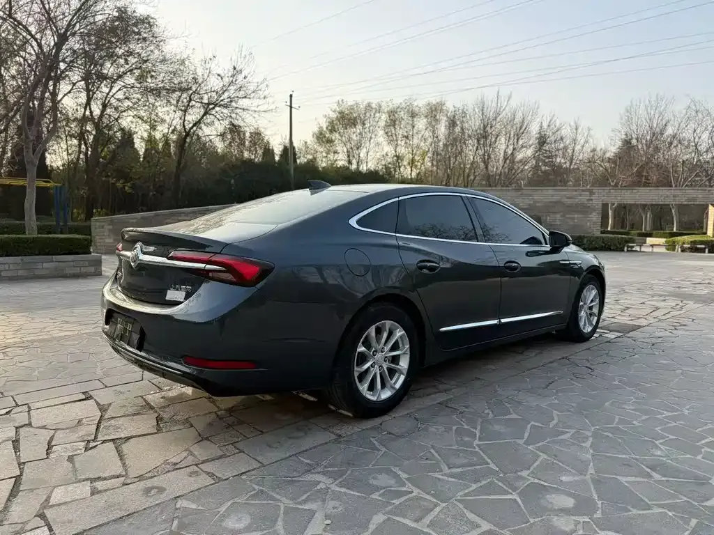 Buick LaCrosse — фото 10