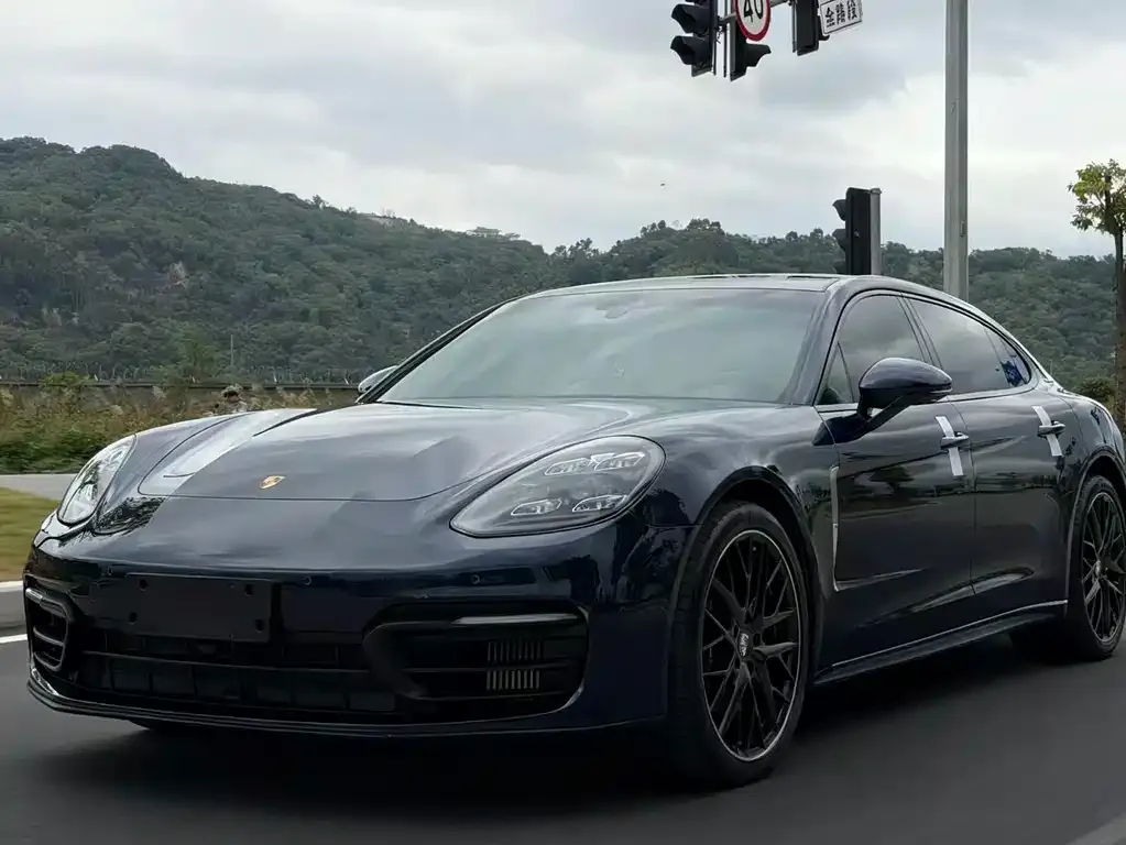 Porsche Panamera 2023 из CN, фото 1