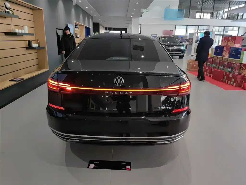 Volkswagen Passat — фото 4