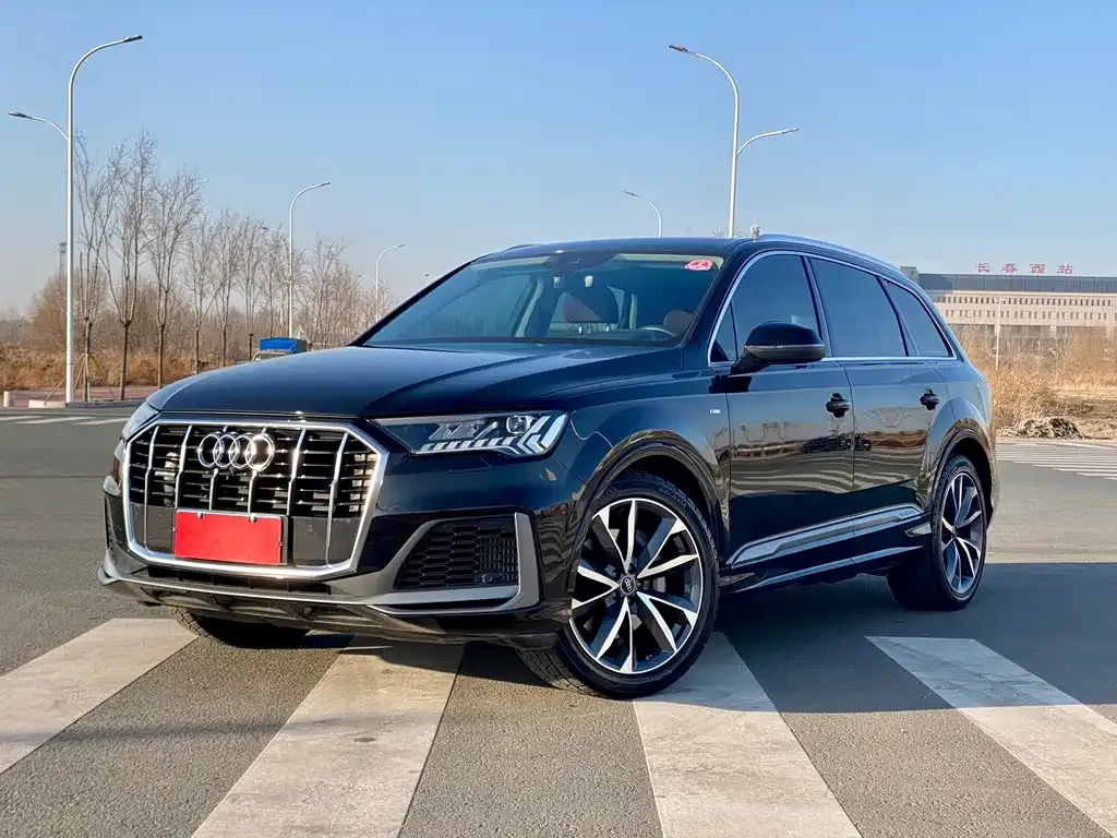 Audi Q7 2021 из CN, фото 1
