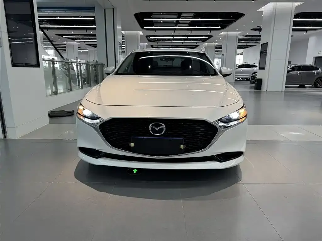 Mazda 3 Axela 2022 из CN, фото 4