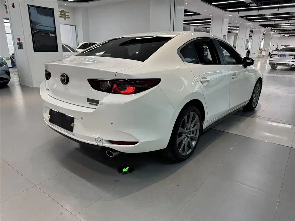 Mazda 3 Axela 2022 из CN, фото 9