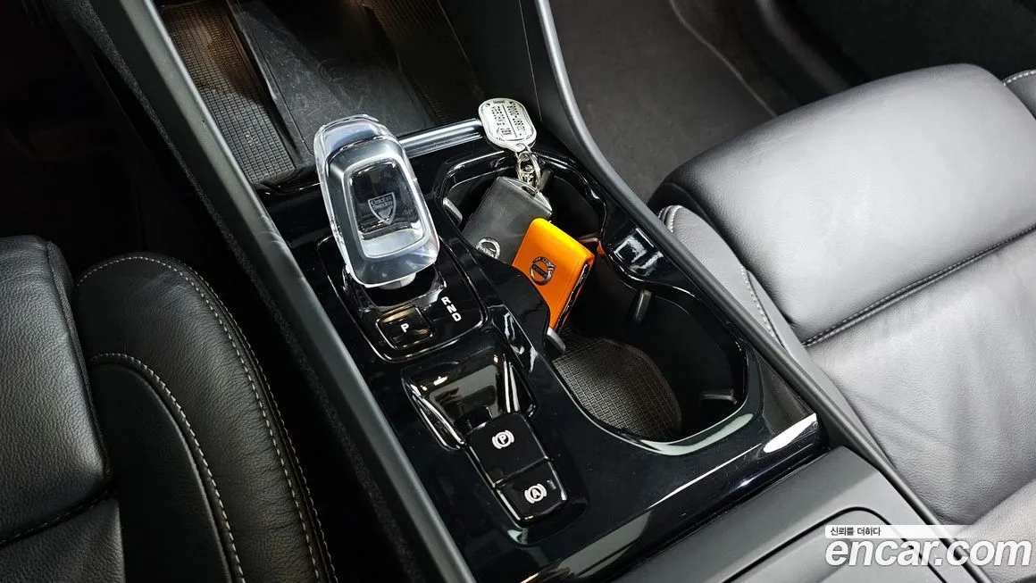 Volvo XC40 2023 из KR, фото 7