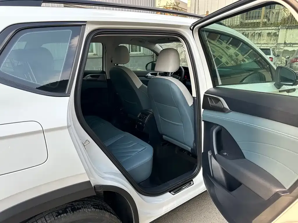 Volkswagen Tharu 2024 из CN, фото 6